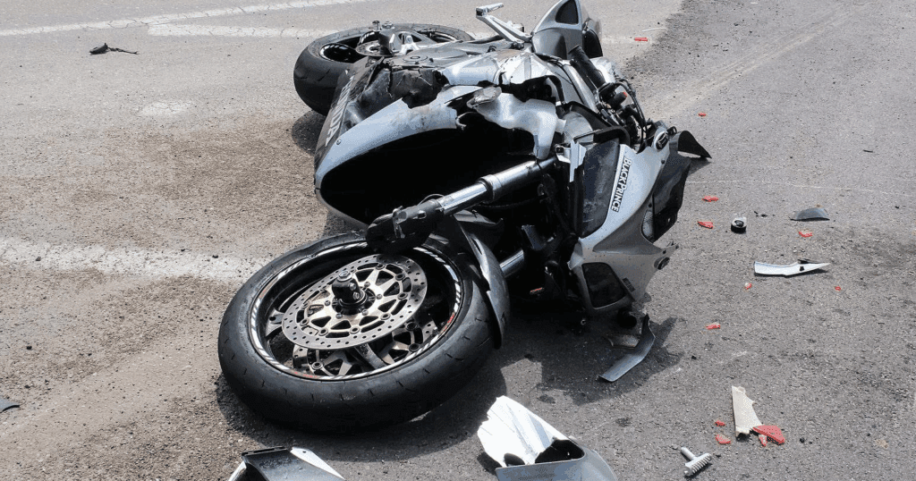 Divjanje motoristov: 54-letni Idrijčan vozil kar 204 km/h! 15 motorist
