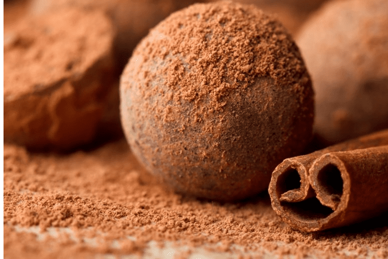 Te mehke cimetove kroglice lahko pečete vso jesen 9 cimet