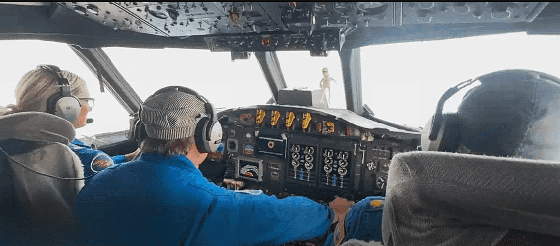 Nor posnetek srečanja letala in orkana Melissa! (video) 10 orkan melissa