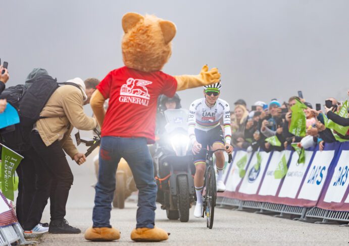 Generali zavarovalnica soustvarila kolesarski praznik s Tadejem Pogačarjem 3 pogačar