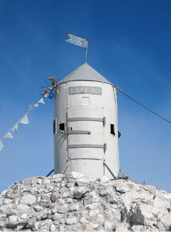 Bo Triglav dobil svoj praznik? 12 aljazev stolp