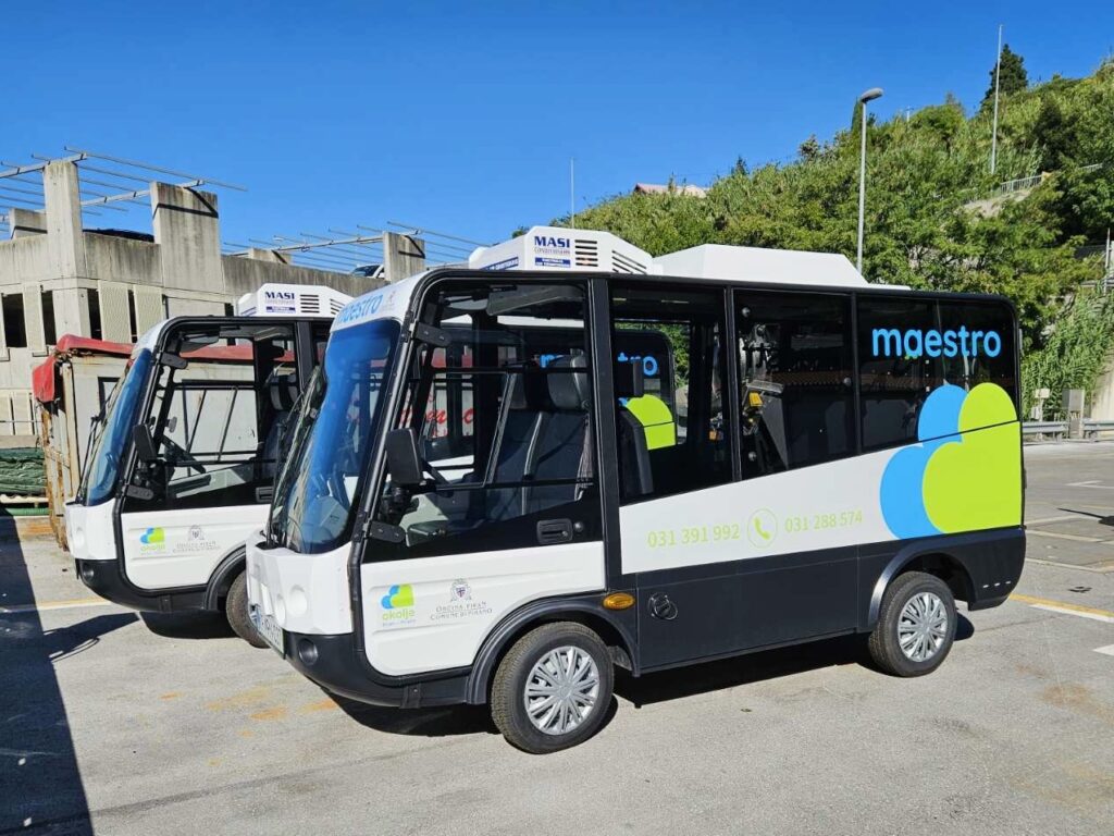 Po Piranu zapeljali Maestri 2 maestri