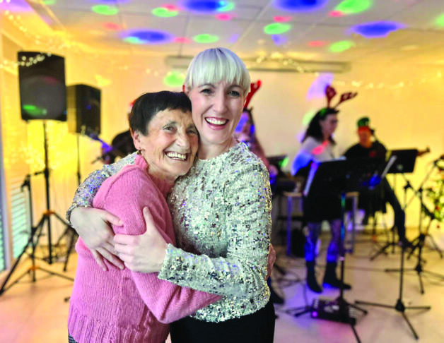 Ana Petrič: z akcijo ustvarjanja voščilnic je starejšim vrnila praznično toplino 2 1000045977