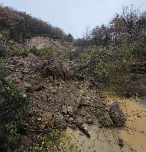 Gasilci dosegli odrezano Kožbano, razmere katastrofalne 2 583192370 846847604370415 5052673008599116735 n 1 e1763408995609