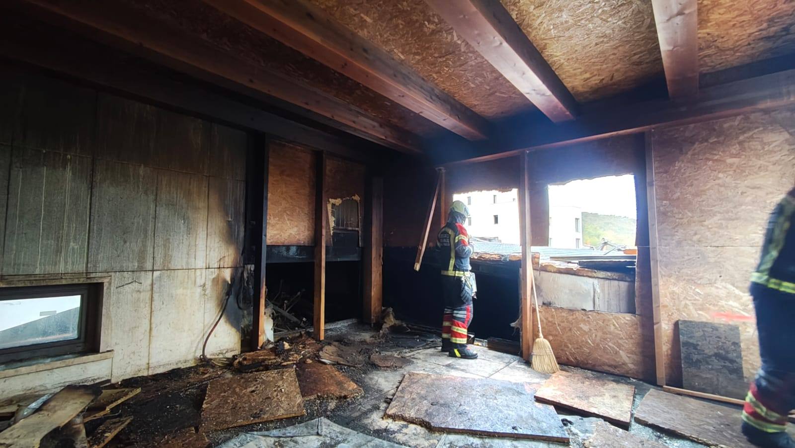 Tako je videti hotel Mulino po požaru (FOTOGALERIJA) 7 586398780 1265738418934131 4910110444765846099 n