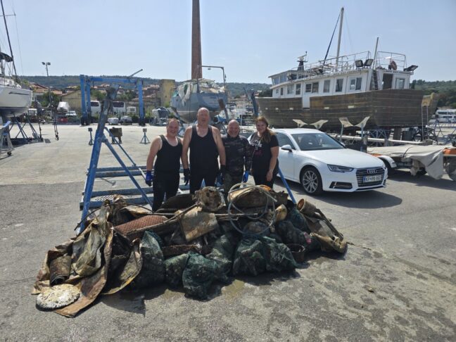 Prizadevanja za ohranjanje cistosti slovenskih voda bosta Spar Slovenija in zavod YouSea nadaljevala tudi v prihodnjem letu Large