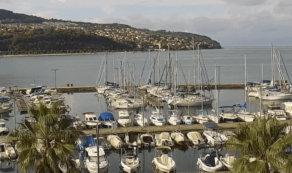 Dež bo zvečer zajel vso državo, jutri pa.. vremenska napoved vreme obala