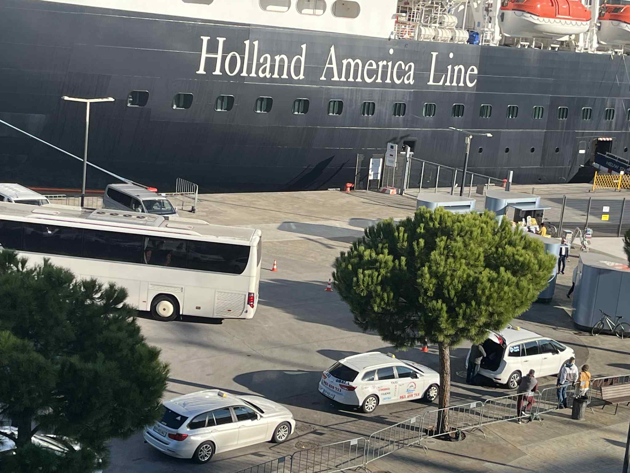 V koprsko pristanišče priplula zadnja potniška ladja letos (FOTO) 4 Unknown 34