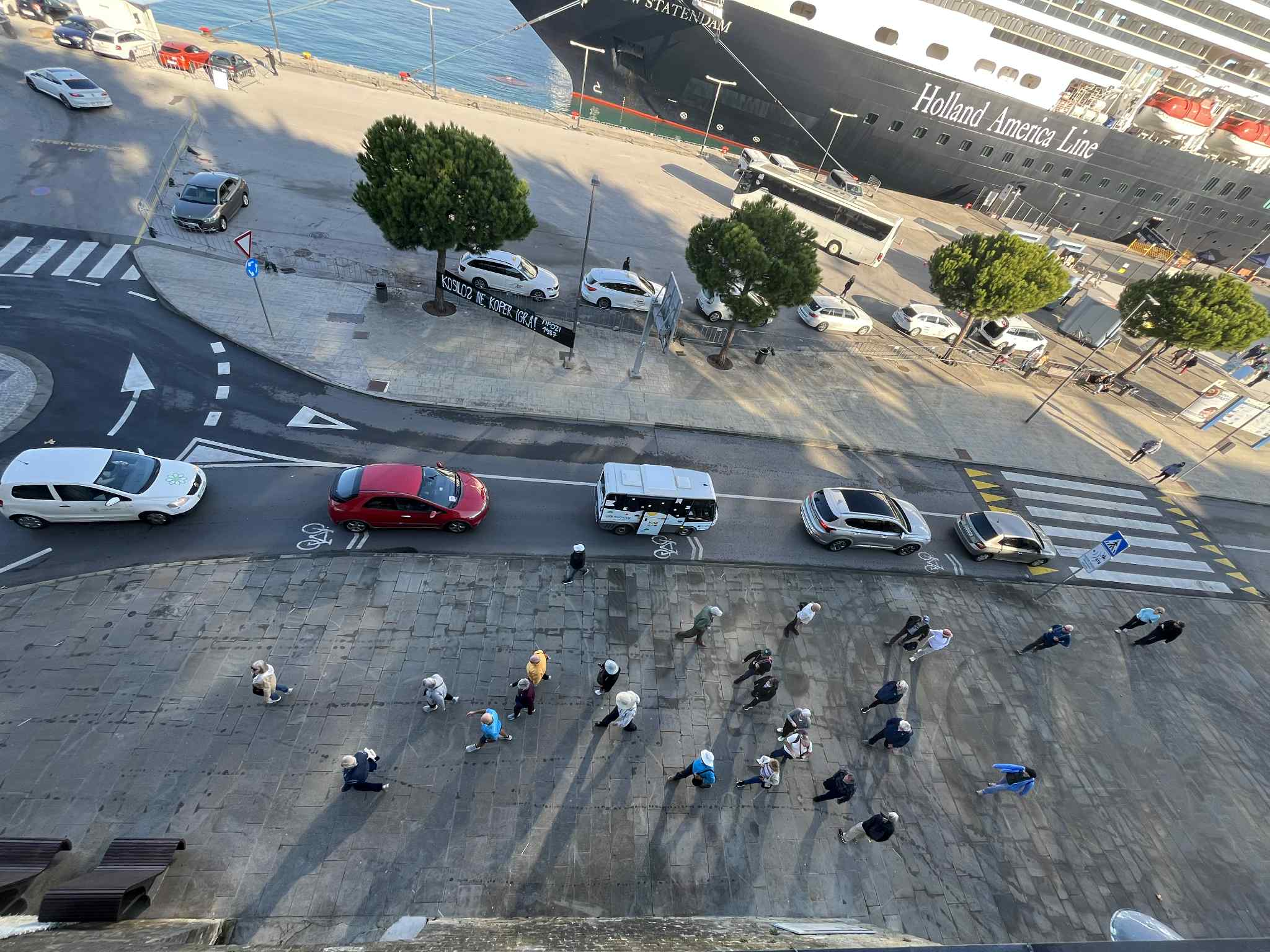 V koprsko pristanišče priplula zadnja potniška ladja letos (FOTO) 5 Unknown 35