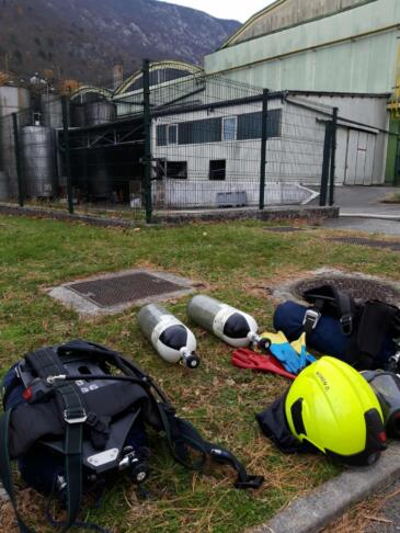 Amonijak v Vipavi: Uhajal je iz vinske kleti 2 amonijak