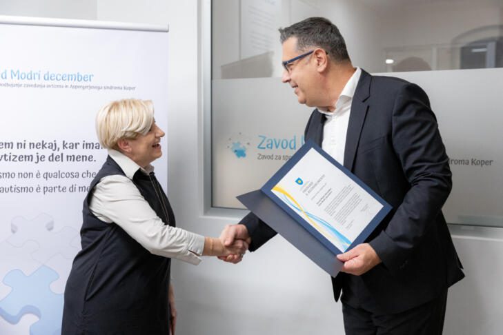 10 let modri december