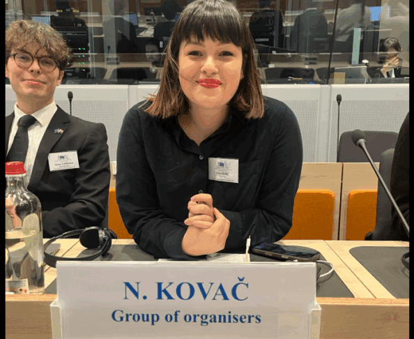 Posnetek zaslona 2025 12 16 085211