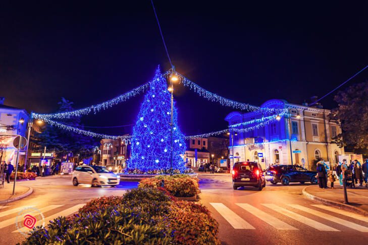 Praznično dogajanje v slovenski Istri: Izola predstavlja Ledeni otok 2 SMREKICA