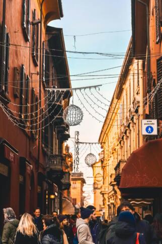 Božični prazniki: 6 milijonov Italijanov bo potovalo 2 božič