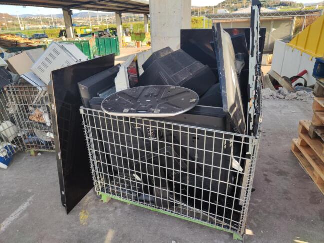 ETZO 2025: Odlična udeležba v akciji "urbanega rudarjenja" v Kopru 2 predani OEEO 2 1