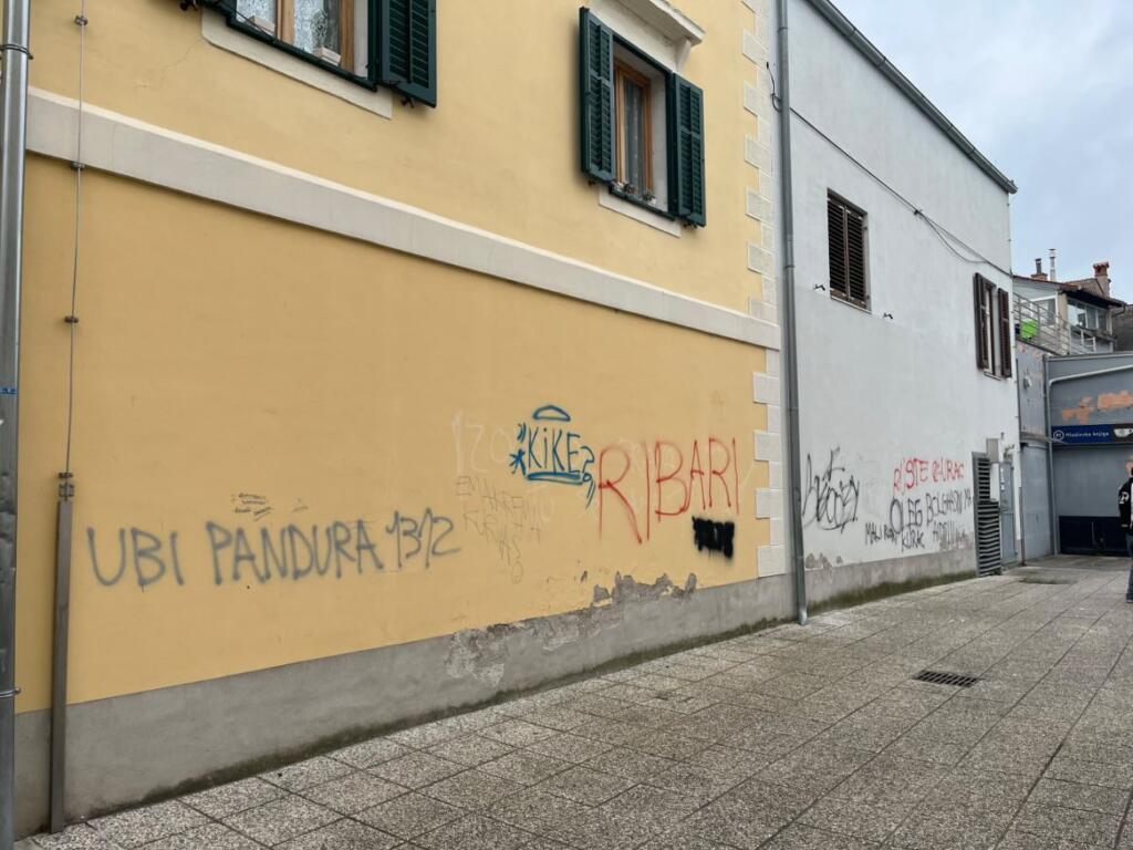 Grafiti tudi v Izoli (FOTO)
