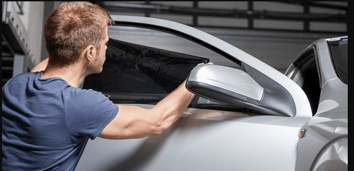 Temna stekla, različna pravila: zakaj so domači vozniki kaznovani, tuji pa ne? 3 zatemnjena stekla