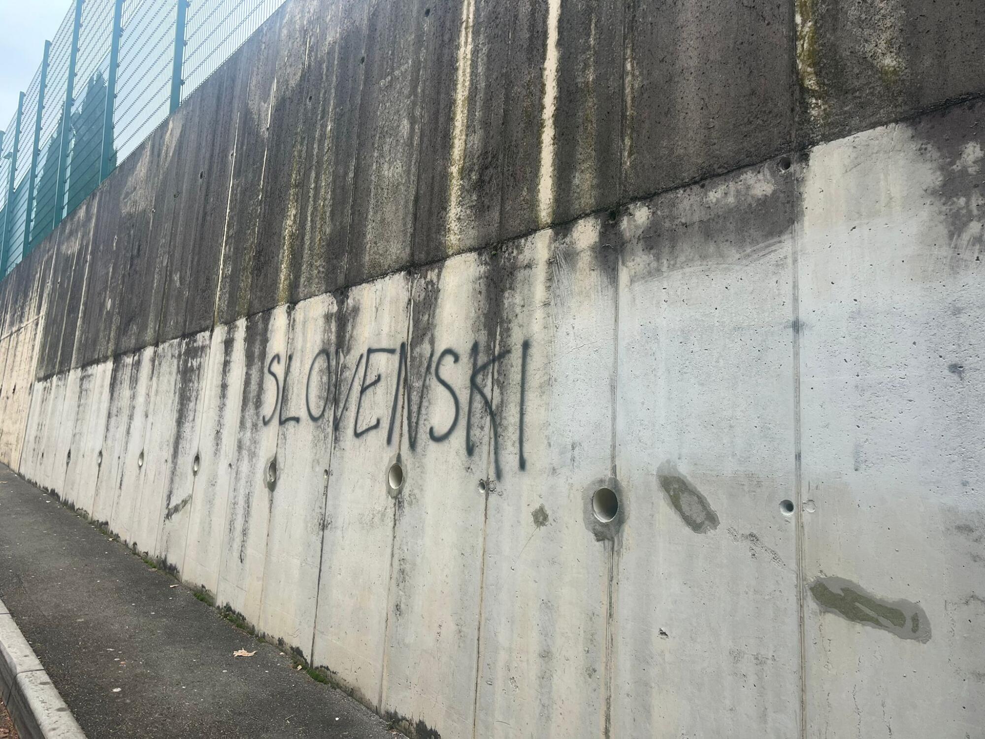 Na Osnovni šoli Dušana Bordona obsodili incident z nacističnimi grafiti 3 WhatsApp Image 2026 01 13 at 09.46.07