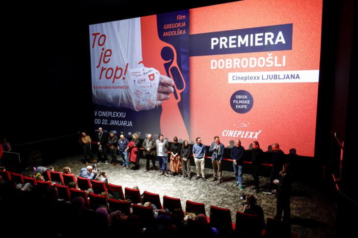 Nova uspešnica v kinih - kriminalna komedija To je rop! razgalja  absurd sistema