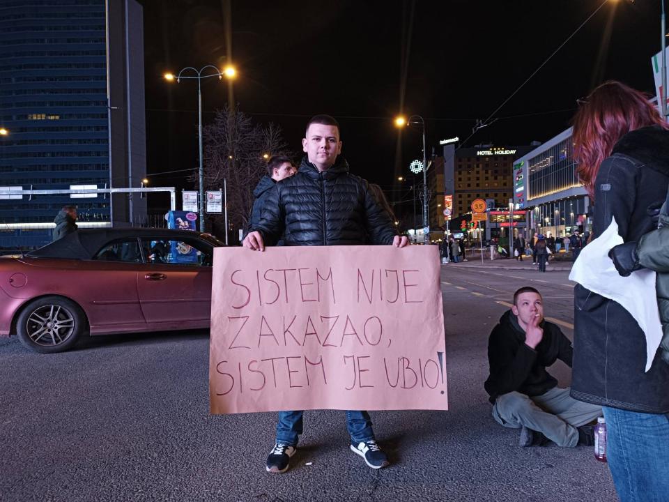Več tisoč ljudi zahtevalo odgovornost na protestu v Sarajevu (FOTO/VIDEO) 10 636254919 1459996009104240 7879626299135355841 n