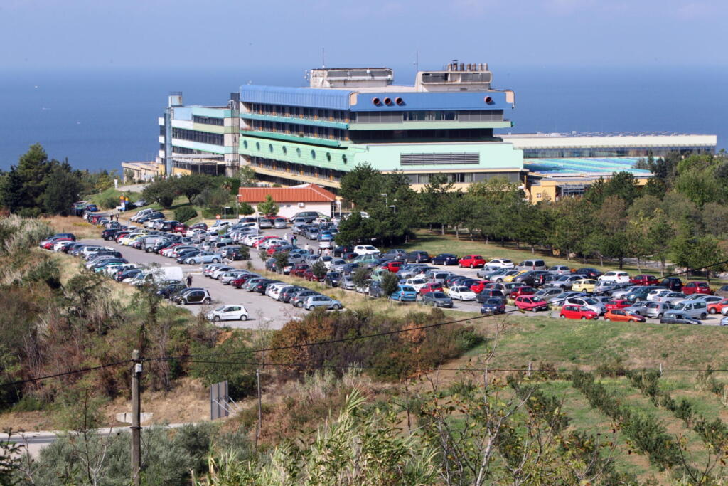 univerzitetni klinični center izola