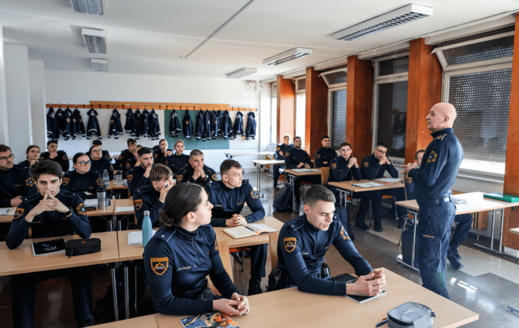 policija policisti pu koper