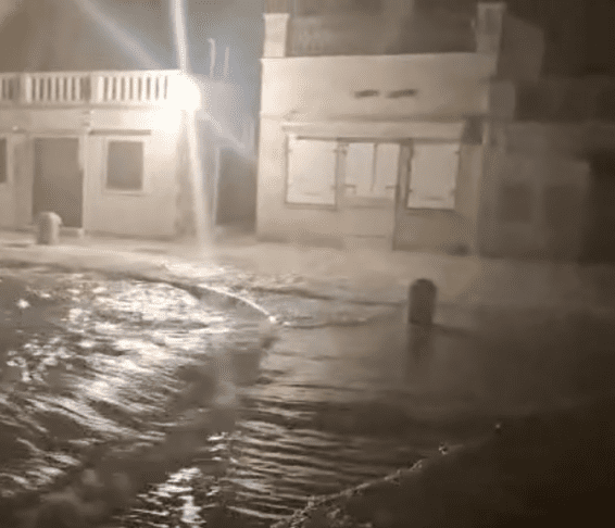 Dalmacija znova pod vodo: morje zalilo hiše in prekinilo pomorske povezave