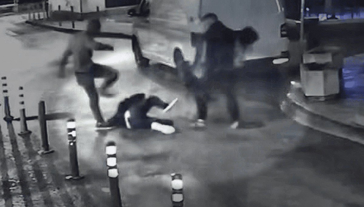 16-letnika tepli več minut