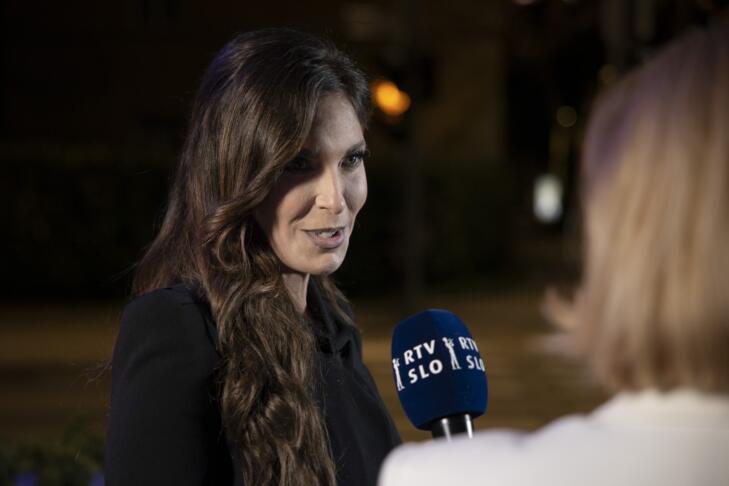 SD za trdno levosredinsko vlado, Demokrati zadržani, Resni.ca z zgodovinskim prebojem 2 vlada