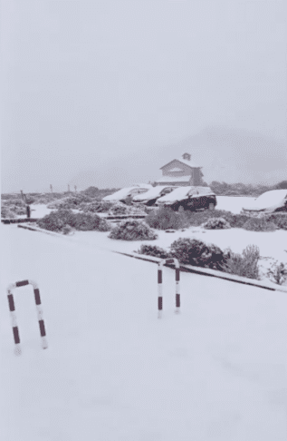 Otok Tenerife pobelil sneg