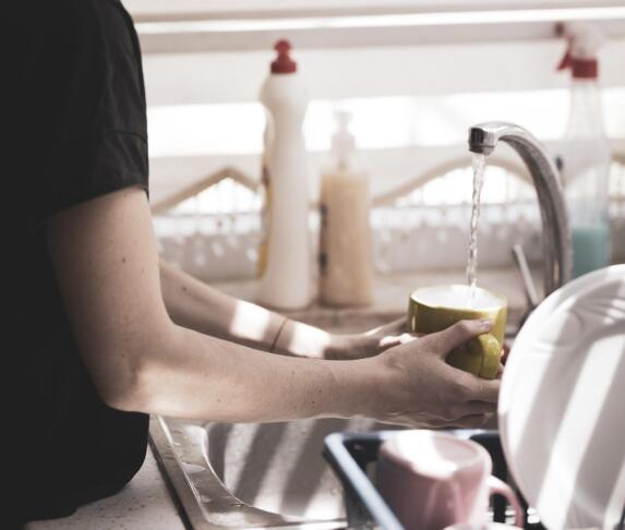 engin akyurt coronavirus 5101904 1920 e1772746753808