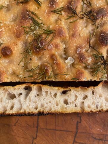 Recept za staro italijansko focaccio 2 Focaccia with Crumb