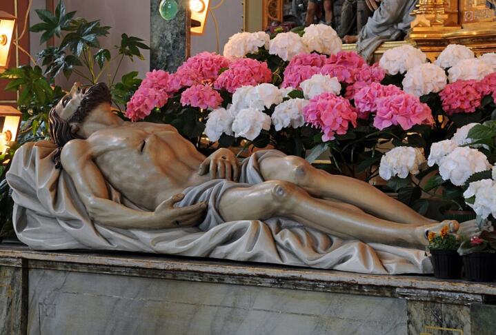 Jesus at the tomb Urtijei