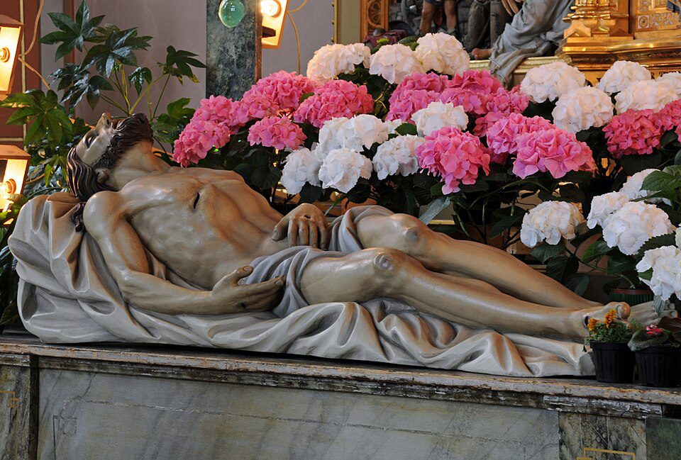 Jesus at the tomb Urtijei