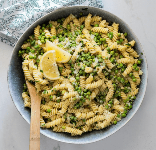 Majhna zelena bomba: zakaj bi moral grah to pomlad na vaš jedilnik 5 grah