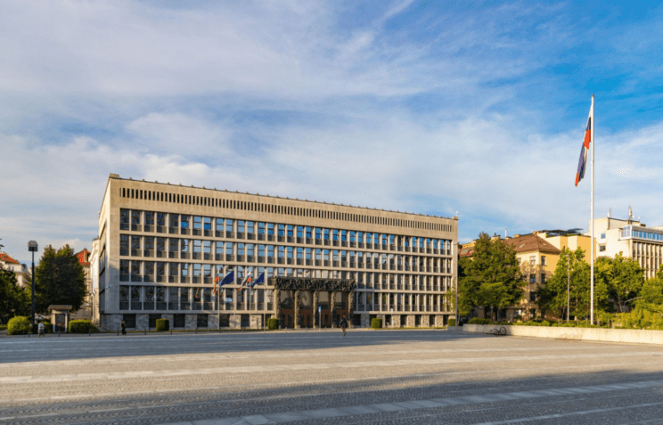 poslanci imena ministri