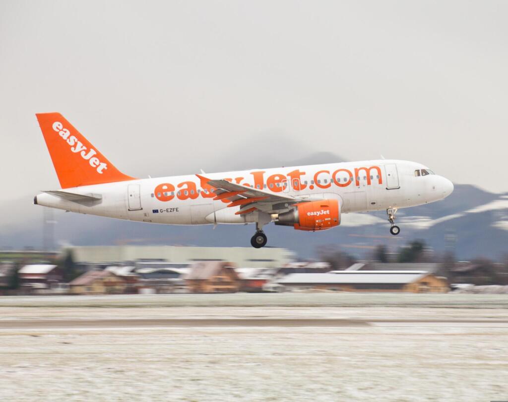 mcpetsy easyjet 5938724 e1778060327665