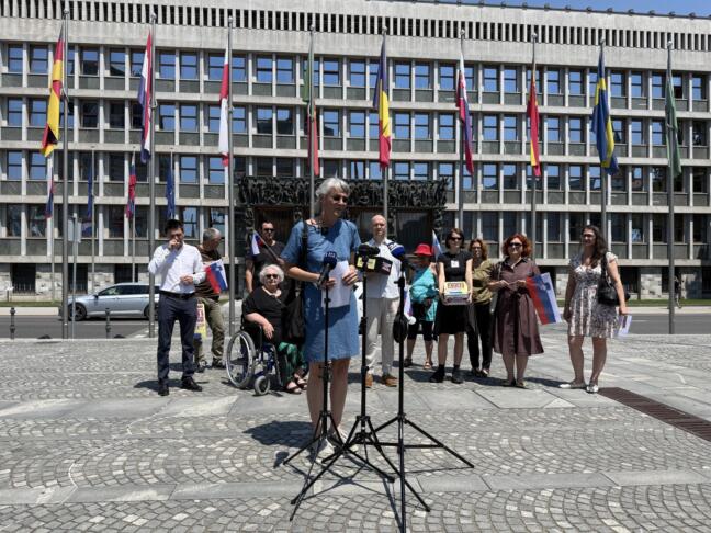 Proti odvzemu volilne pravice tujcem: referendum korak bližje 3 referendum