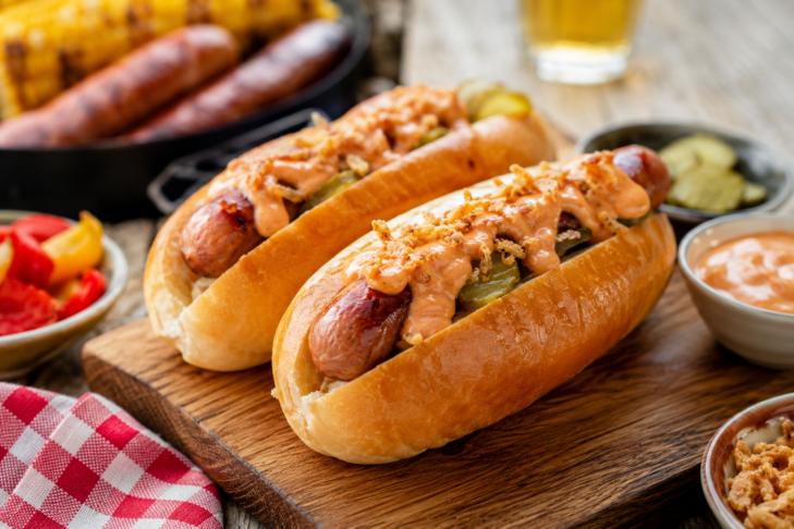 Recept za domači hot dog, ki bo zvezda poletnih piknikov 3 hot dog