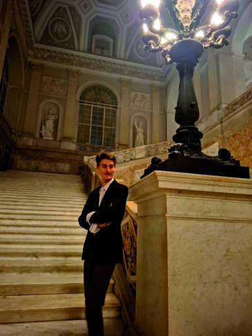 Kari Ožbot Koren: JEZIKI ODPIRAJO SVET 3 Palazzo Reale di Napoli