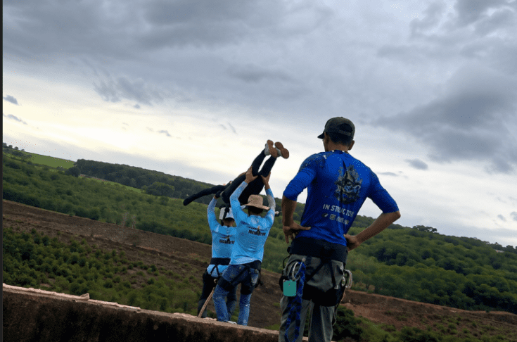 bungee jumping