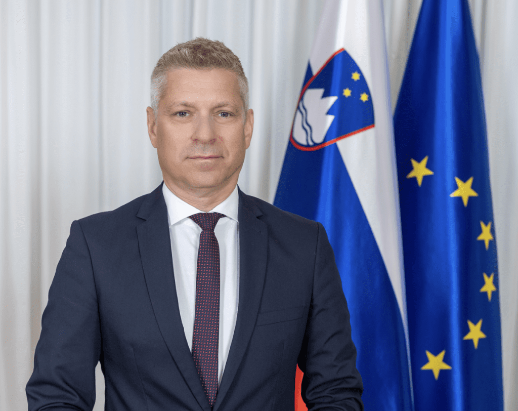 Slovenija med državami, ki zaostajajo pri obrambnih izdatkih
