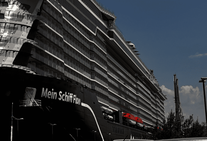Koliko stane križarjenje z ladjo Mein Schiff Flow, ki je danes obiskala Koper? 2 Screenshot 2026 06 19 at 12.44.28