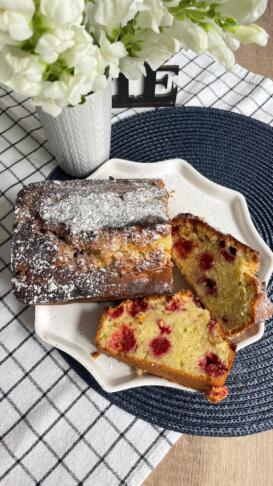 malinov biskvit pecivo borovnice maline jagodičevje 