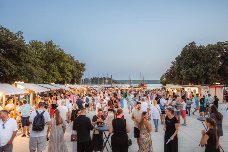 Kulinarična promenada Portorož: Ana Roš bo pekla palačinke za otroke z rakom 2 ana roš