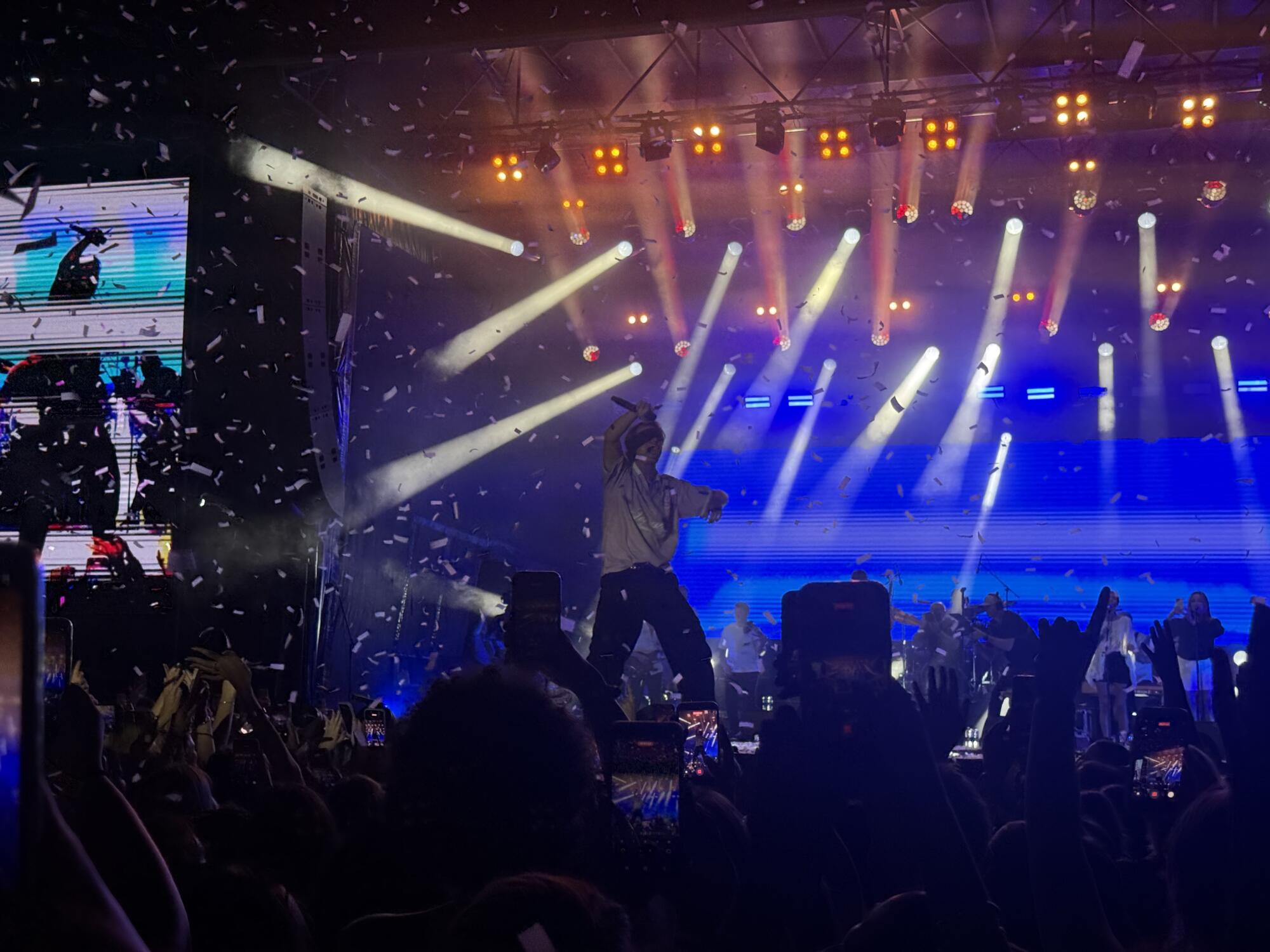 Jakov Jozinović ta vikend začuda leti v Kopru: Slovenke ste prave "lutke" (FOTO in VIDEO) 15 Jakov Jozinović, Koper, Koncert, Ukmarjev TRG