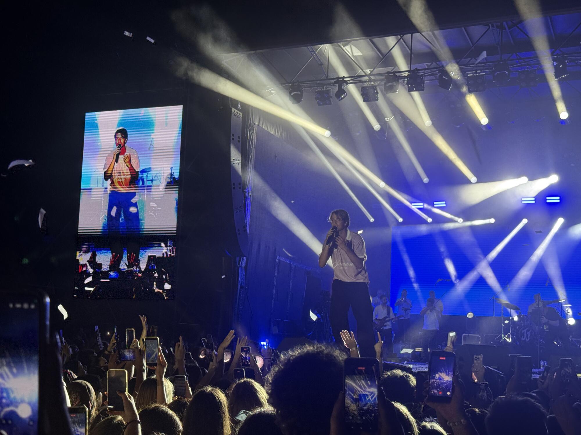 Jakov Jozinović ta vikend začuda leti v Kopru: Slovenke ste prave "lutke" (FOTO in VIDEO) 20 Jakov Jozinović, Koper, Koncert, Ukmarjev TRG