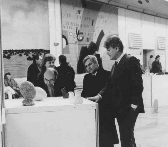 Intervju: Aleksander Bassin 4 Milan Kučan na mednarodnem bienalumale plastike - prenos iz Murske Sobote - v CD 1990