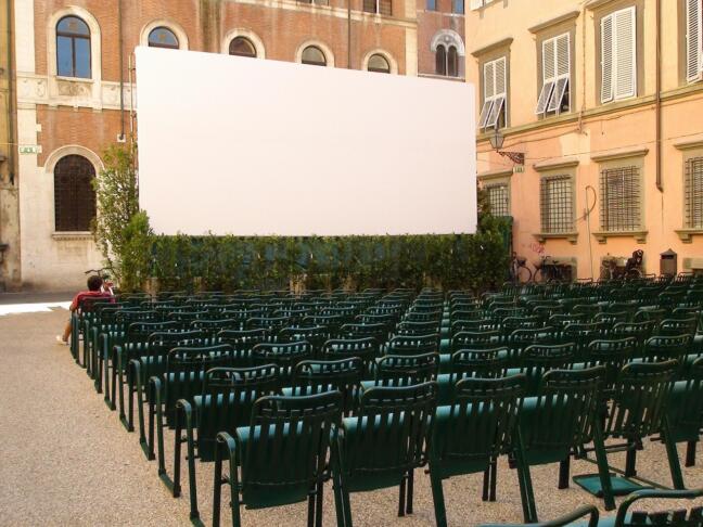 Pod zvezdami Slovenske Istre: filmski večeri, ki jih ne smete zamuditi 3 Kino na prostem