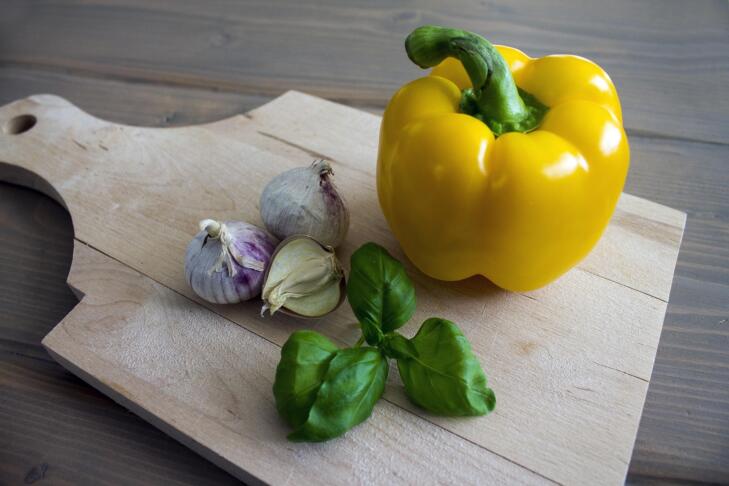 Polnjene paprike po receptu naših non, ki vedno uspejo: skrivnost popolnega poletnega kosila 2 paprika polnjena rumena